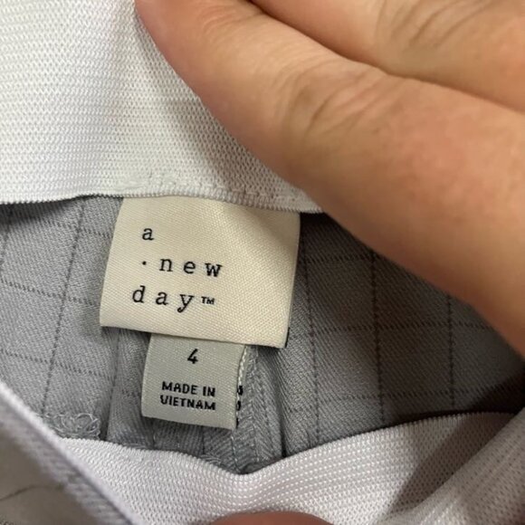 A New Day Women’s 4R Gray Check Side Zip Skinny Ankle Pants High Rise Career - Picture 5 of 10